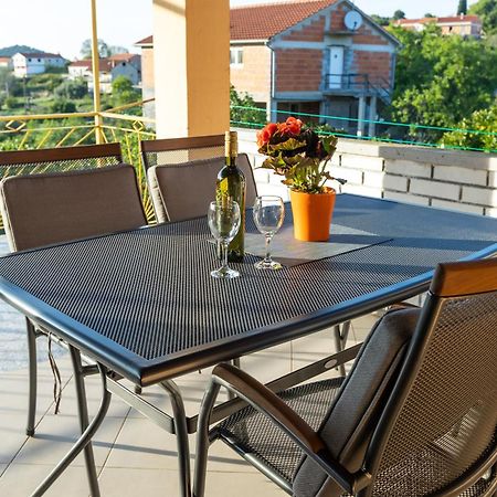 Luka  Apartment Vesna מראה חיצוני תמונה