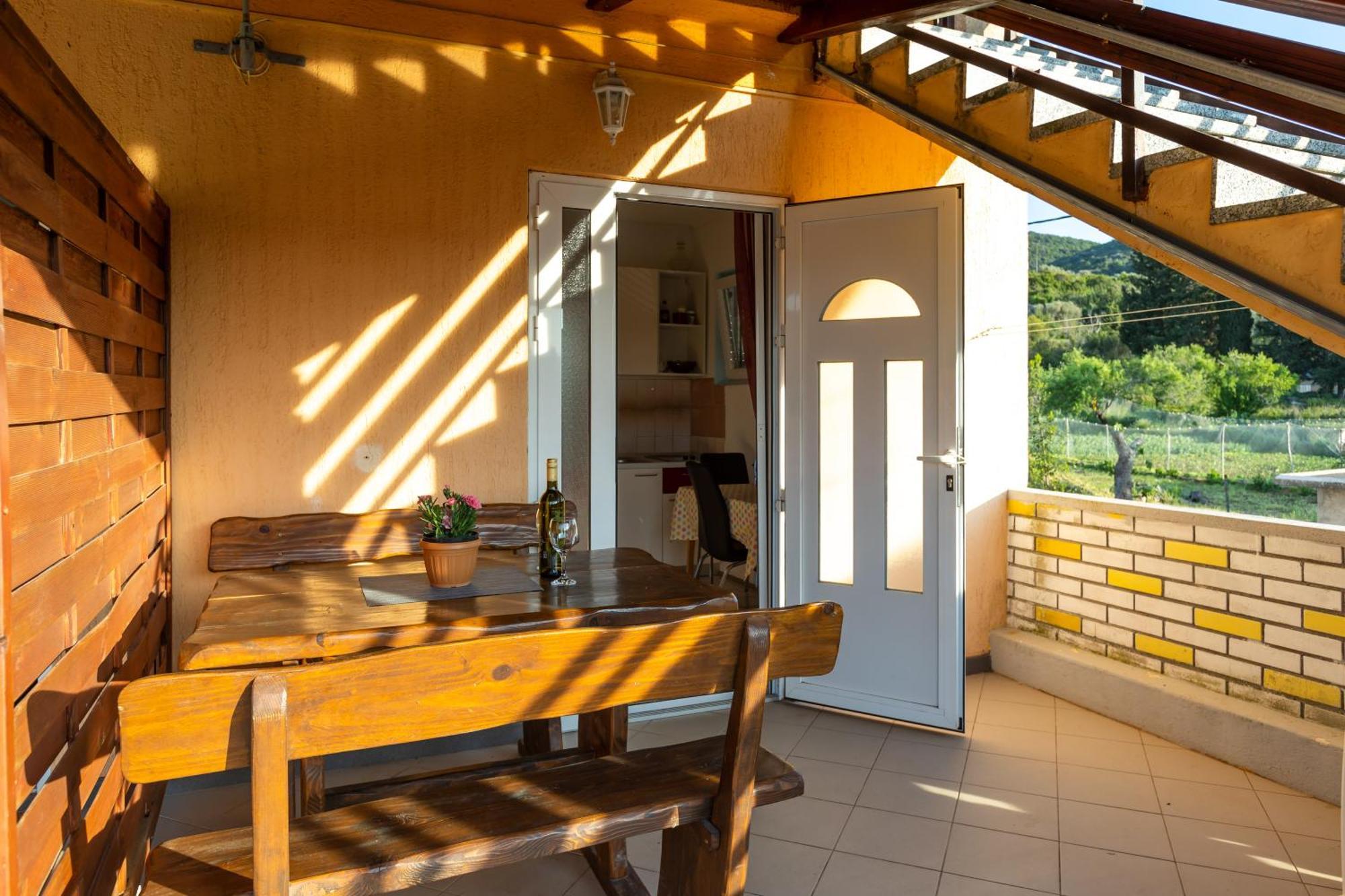 Luka  Apartment Vesna מראה חיצוני תמונה