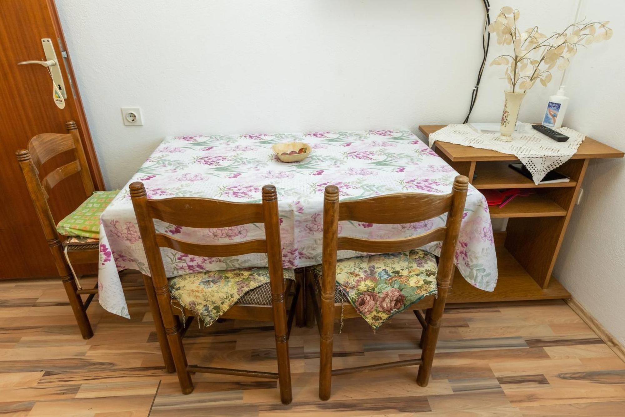 Luka  Apartment Vesna מראה חיצוני תמונה
