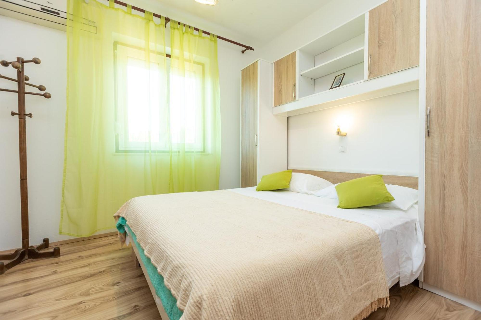 Luka  Apartment Vesna מראה חיצוני תמונה