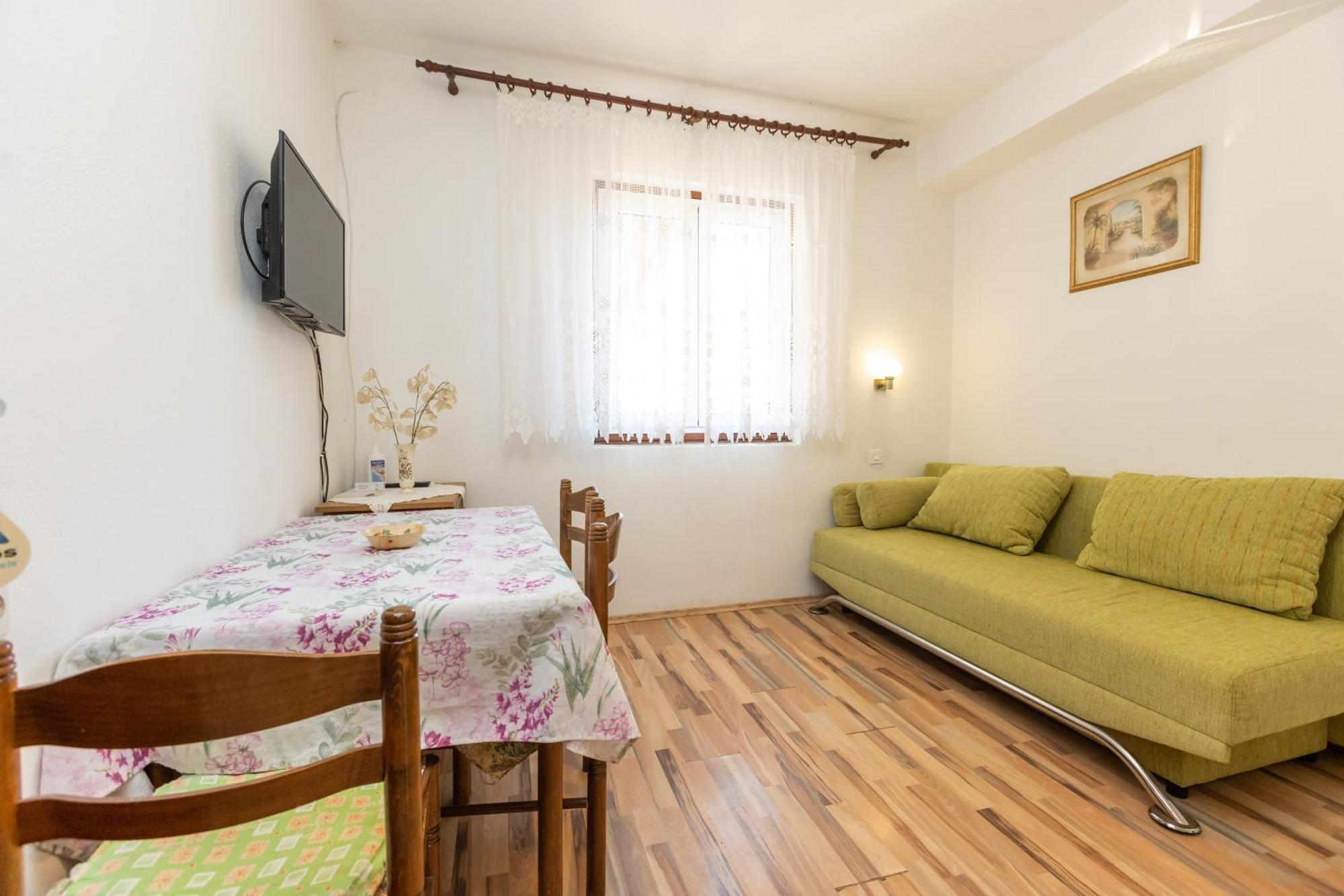 Luka  Apartment Vesna מראה חיצוני תמונה
