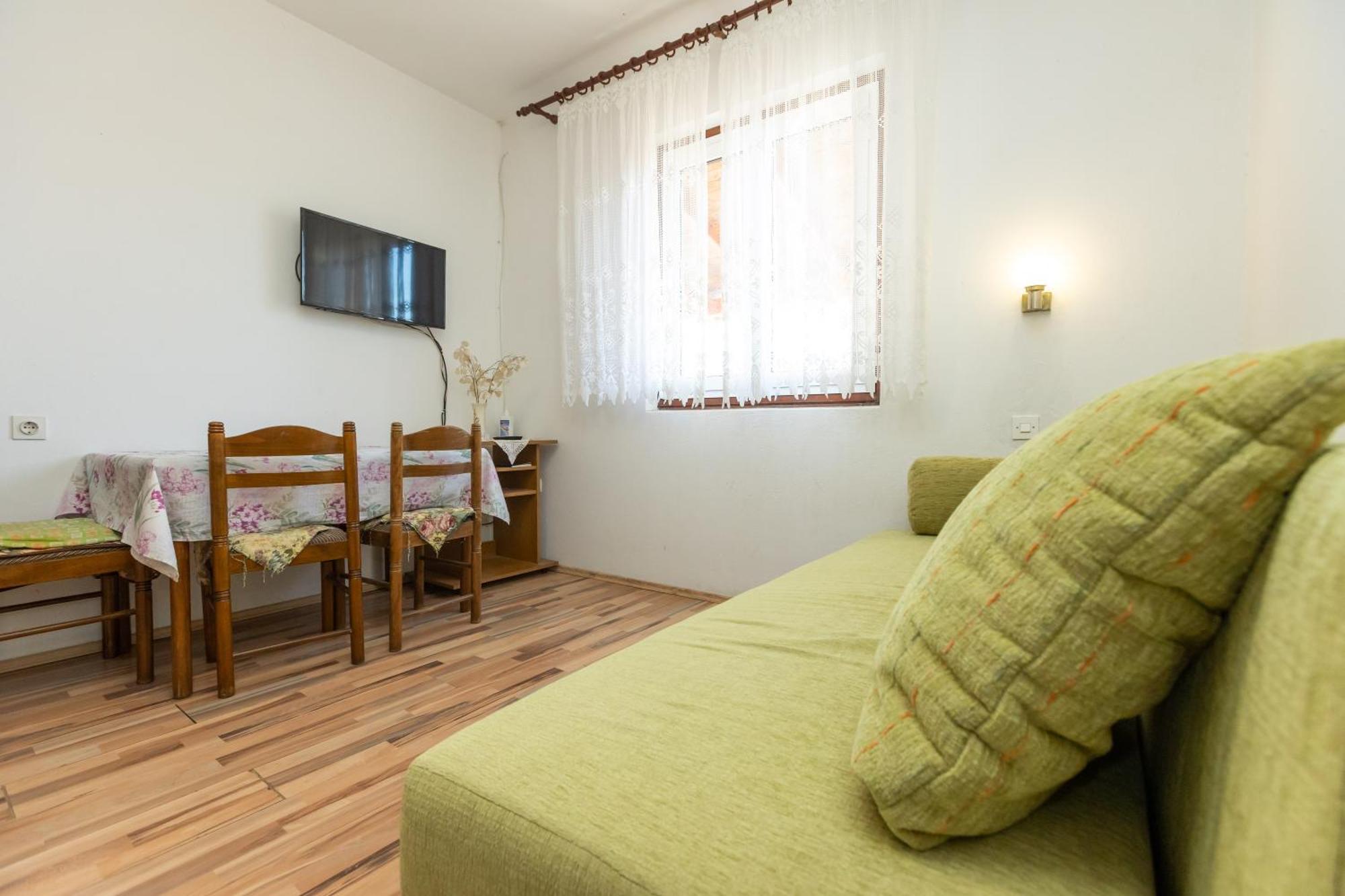 Luka  Apartment Vesna מראה חיצוני תמונה