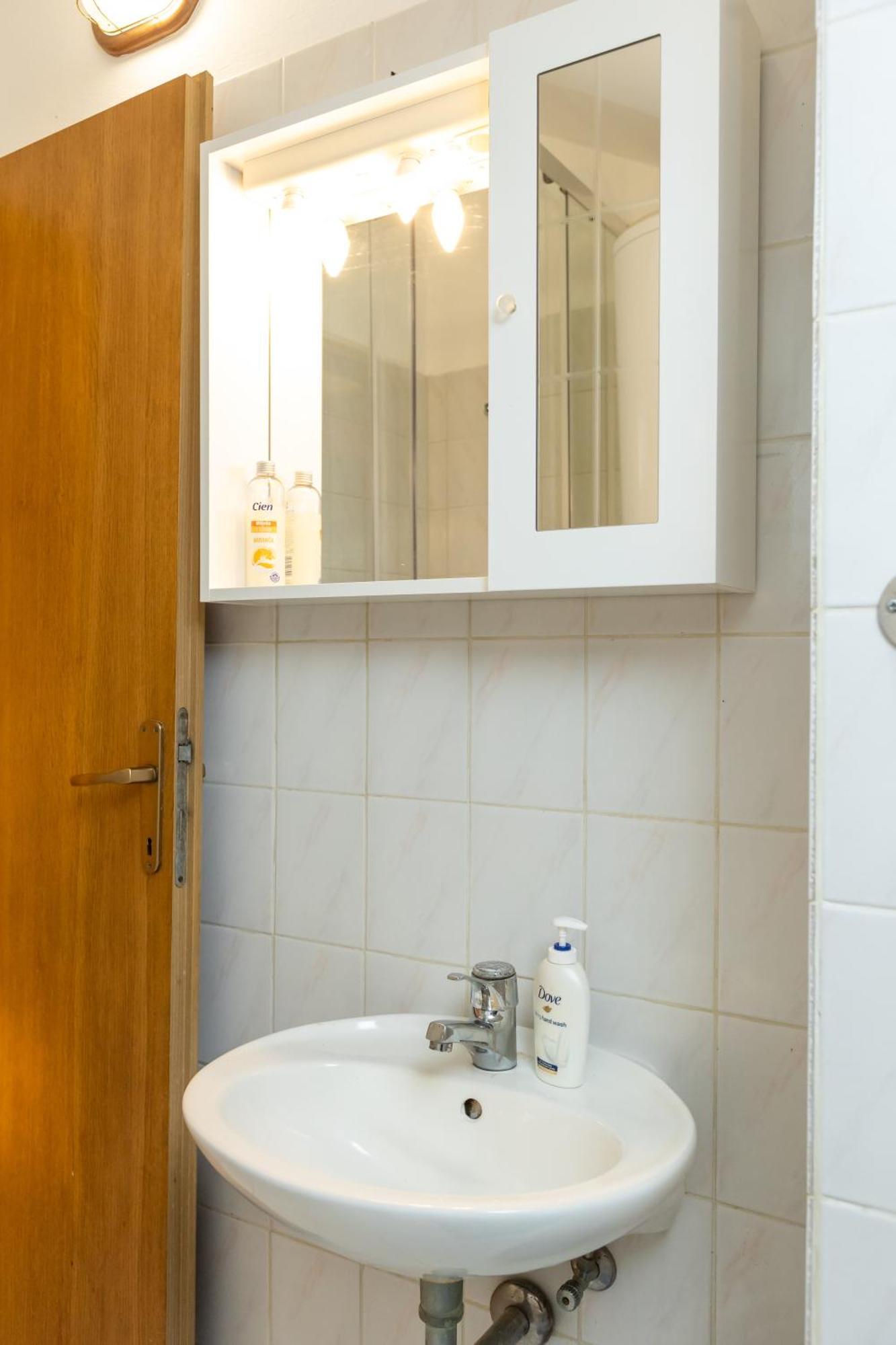 Luka  Apartment Vesna מראה חיצוני תמונה
